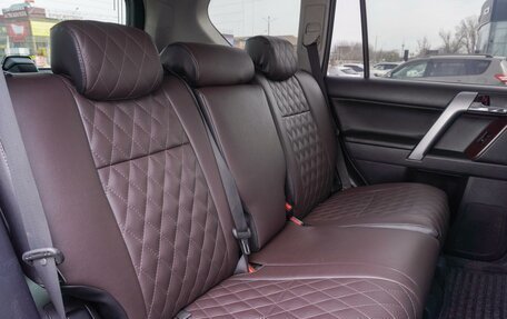 Toyota Land Cruiser Prado 150 рестайлинг 2, 2013 год, 2 730 000 рублей, 11 фотография