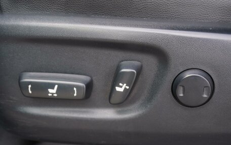 Toyota Land Cruiser Prado 150 рестайлинг 2, 2013 год, 2 730 000 рублей, 23 фотография