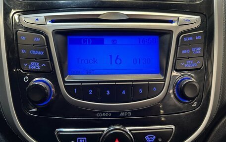 Hyundai Solaris II рестайлинг, 2013 год, 940 000 рублей, 8 фотография