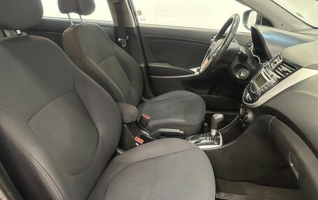 Hyundai Solaris II рестайлинг, 2013 год, 940 000 рублей, 11 фотография