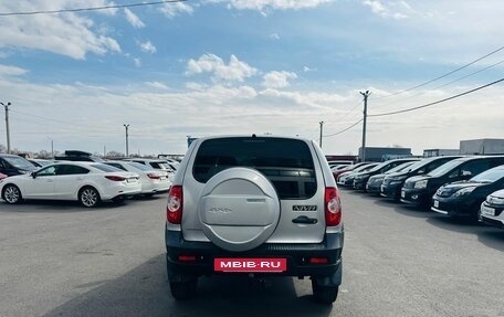 Chevrolet Niva I рестайлинг, 2019 год, 879 000 рублей, 5 фотография