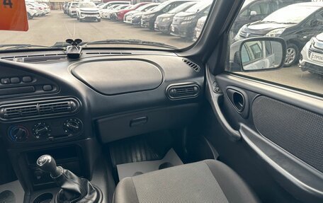 Chevrolet Niva I рестайлинг, 2019 год, 879 000 рублей, 15 фотография