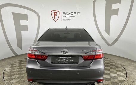 Toyota Camry, 2015 год, 2 385 000 рублей, 3 фотография