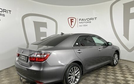 Toyota Camry, 2015 год, 2 385 000 рублей, 6 фотография