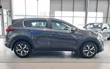 KIA Sportage IV рестайлинг, 2018 год, 2 056 000 рублей, 4 фотография