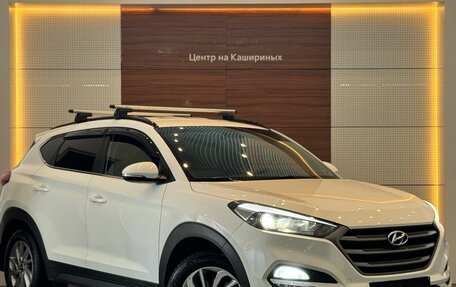 Hyundai Tucson III, 2017 год, 2 300 000 рублей, 2 фотография