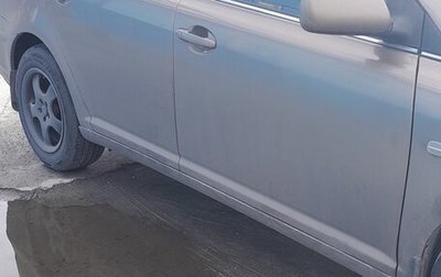 Toyota Avensis III рестайлинг, 2003 год, 650 000 рублей, 1 фотография