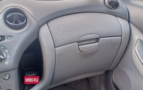 Toyota Yaris I рестайлинг, 2000 год, 320 000 рублей, 4 фотография