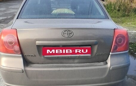 Toyota Avensis III рестайлинг, 2003 год, 650 000 рублей, 5 фотография