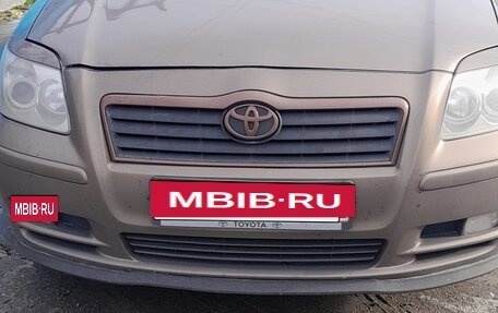 Toyota Avensis III рестайлинг, 2003 год, 650 000 рублей, 2 фотография