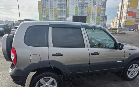 Chevrolet Niva I рестайлинг, 2019 год, 870 000 рублей, 5 фотография