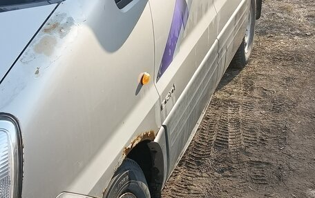 Hyundai H-1 II рестайлинг, 2005 год, 400 000 рублей, 3 фотография