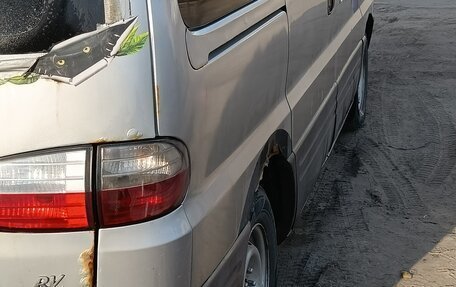 Hyundai H-1 II рестайлинг, 2005 год, 400 000 рублей, 7 фотография