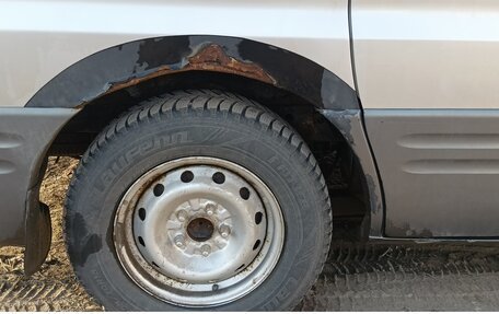 Hyundai H-1 II рестайлинг, 2005 год, 400 000 рублей, 9 фотография