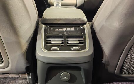 Volvo XC90 II рестайлинг, 2024 год, 11 950 000 рублей, 17 фотография