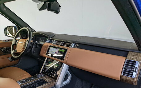 Land Rover Range Rover IV рестайлинг, 2019 год, 7 900 000 рублей, 3 фотография