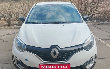 Renault Kaptur I рестайлинг, 2019 год, 890 000 рублей, 1 фотография