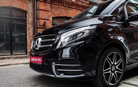 Mercedes-Benz V-Класс, 2018 год, 8 900 000 рублей, 1 фотография