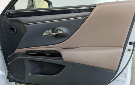 Lexus ES VII, 2023 год, 4 900 000 рублей, 13 фотография