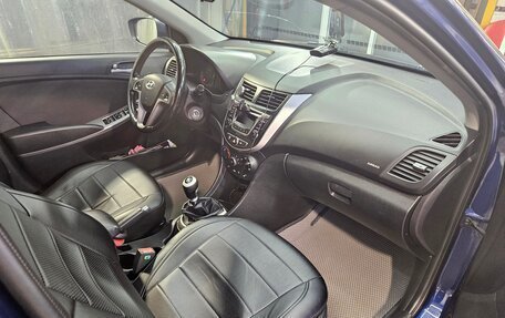 Hyundai Solaris II рестайлинг, 2014 год, 825 000 рублей, 13 фотография