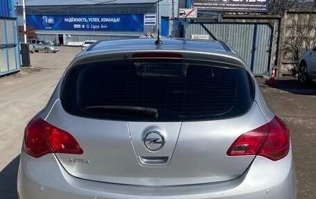 Opel Astra J, 2010 год, 600 000 рублей, 4 фотография