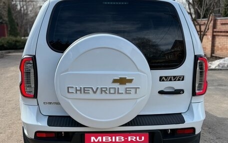 Chevrolet Niva I рестайлинг, 2018 год, 639 000 рублей, 15 фотография