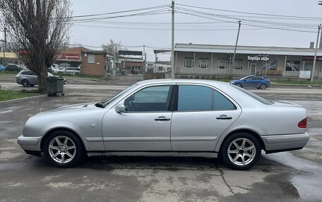 Mercedes-Benz E-Класс, 1999 год, 425 000 рублей, 3 фотография