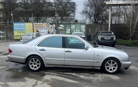 Mercedes-Benz E-Класс, 1999 год, 425 000 рублей, 4 фотография