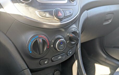 Hyundai Solaris II рестайлинг, 2014 год, 1 145 000 рублей, 25 фотография