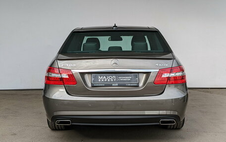 Mercedes-Benz E-Класс, 2012 год, 3 545 500 рублей, 16 фотография
