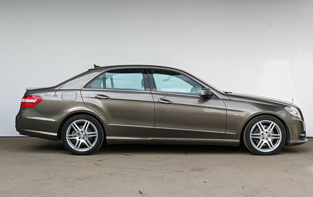 Mercedes-Benz E-Класс, 2012 год, 3 545 500 рублей, 30 фотография