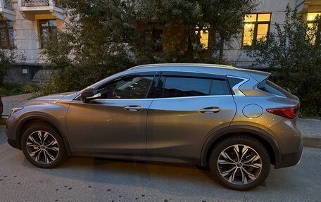 Infiniti QX30, 2017 год, 2 300 000 рублей, 3 фотография