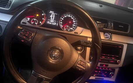 Volkswagen Passat B7, 2011 год, 650 000 рублей, 13 фотография