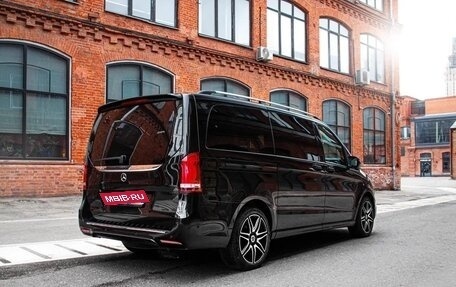 Mercedes-Benz V-Класс, 2018 год, 8 900 000 рублей, 2 фотография