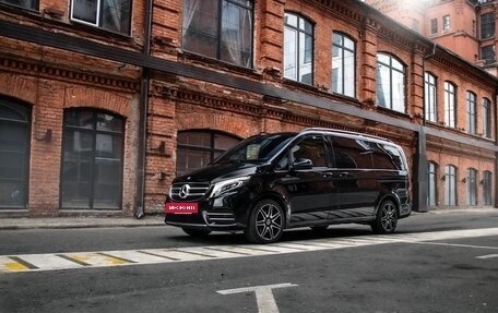 Mercedes-Benz V-Класс, 2018 год, 8 900 000 рублей, 4 фотография