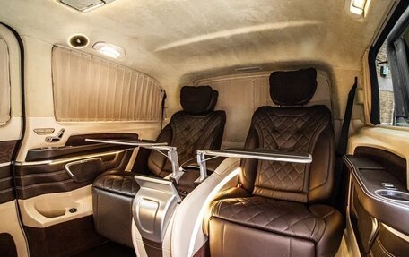 Mercedes-Benz V-Класс, 2018 год, 8 900 000 рублей, 15 фотография