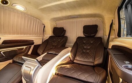 Mercedes-Benz V-Класс, 2018 год, 8 900 000 рублей, 19 фотография