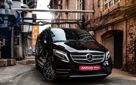Mercedes-Benz V-Класс, 2018 год, 8 900 000 рублей, 9 фотография