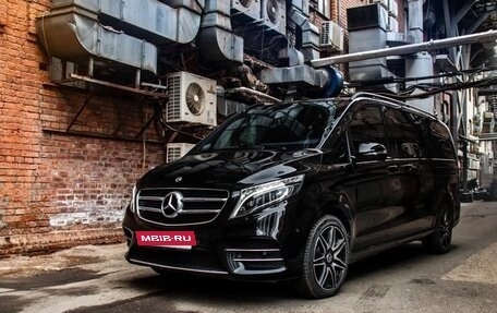 Mercedes-Benz V-Класс, 2018 год, 8 900 000 рублей, 10 фотография