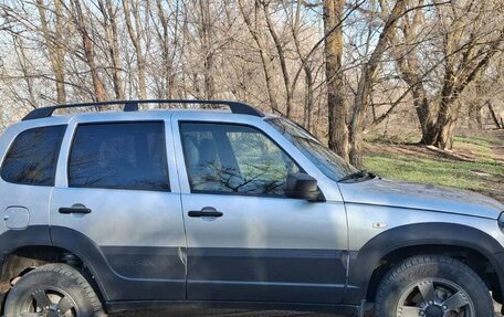 Chevrolet Niva I рестайлинг, 2020 год, 1 000 000 рублей, 2 фотография