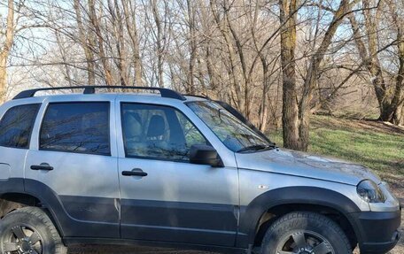 Chevrolet Niva I рестайлинг, 2020 год, 1 000 000 рублей, 7 фотография