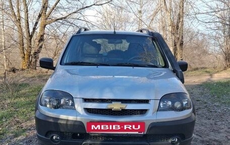 Chevrolet Niva I рестайлинг, 2020 год, 1 000 000 рублей, 3 фотография