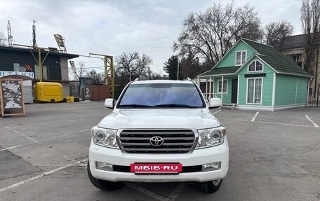 Toyota Land Cruiser 200, 2011 год, 2 750 000 рублей, 2 фотография