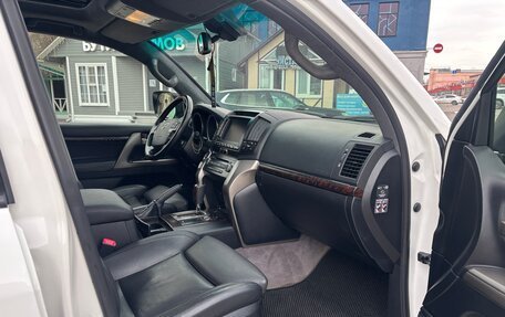 Toyota Land Cruiser 200, 2011 год, 2 750 000 рублей, 15 фотография