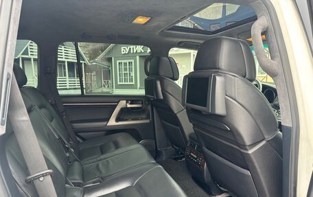 Toyota Land Cruiser 200, 2011 год, 2 750 000 рублей, 16 фотография