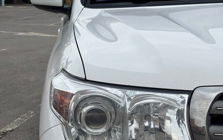 Toyota Land Cruiser 200, 2011 год, 2 750 000 рублей, 22 фотография