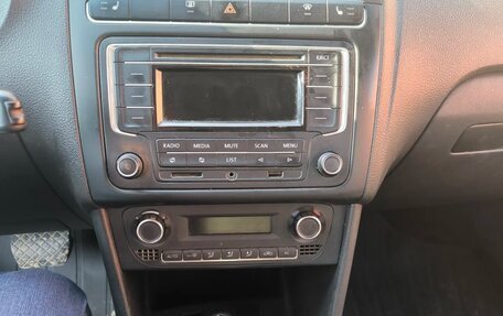 Volkswagen Polo VI (EU Market), 2013 год, 550 000 рублей, 2 фотография