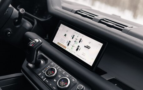 Land Rover Defender II, 2021 год, 5 400 000 рублей, 37 фотография