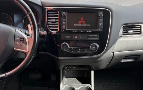 Mitsubishi Outlander III рестайлинг 3, 2012 год, 1 600 000 рублей, 11 фотография