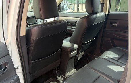 Mitsubishi Outlander III рестайлинг 3, 2012 год, 1 600 000 рублей, 8 фотография